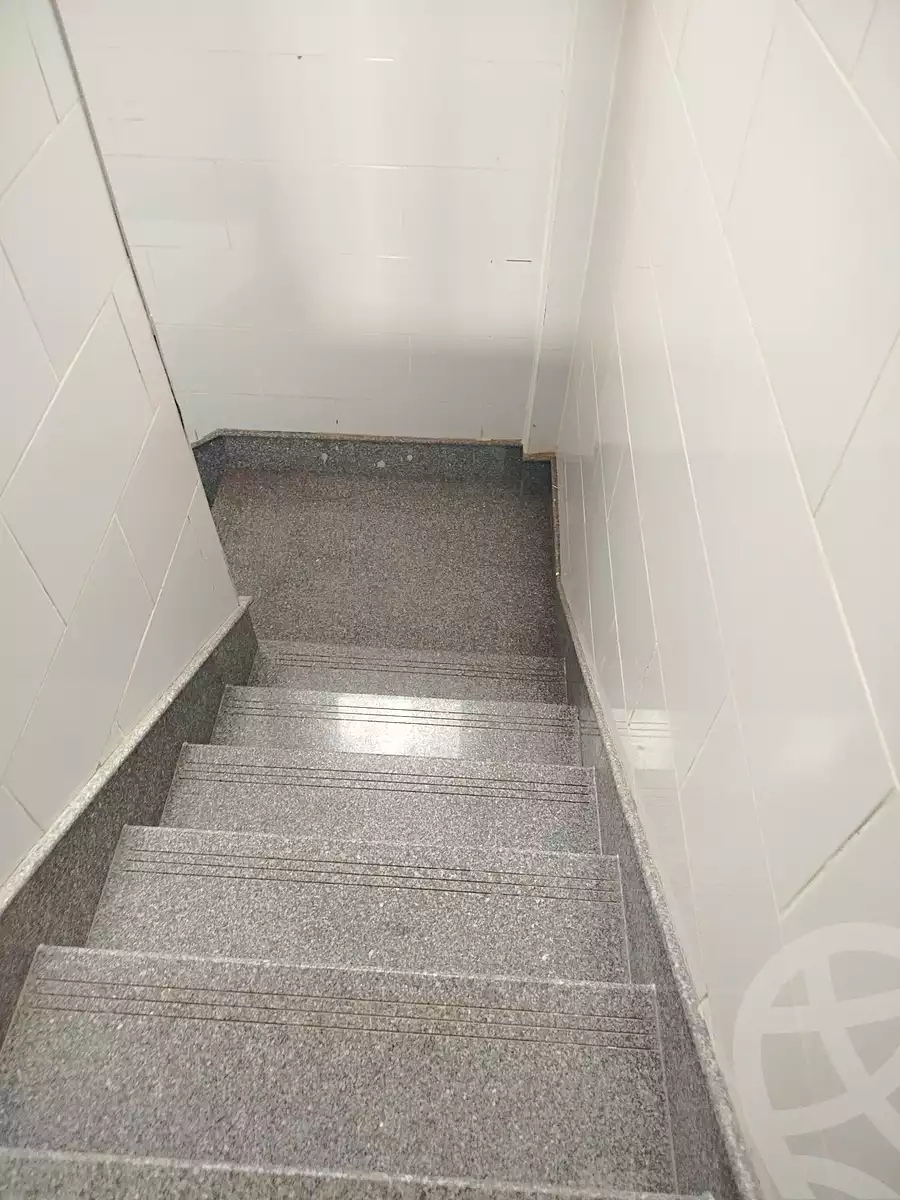 https://aqarmap.com.eg/en/listing/7049184-for-sale-cairo-new-cairo-lrhb-city-malls-and-markets