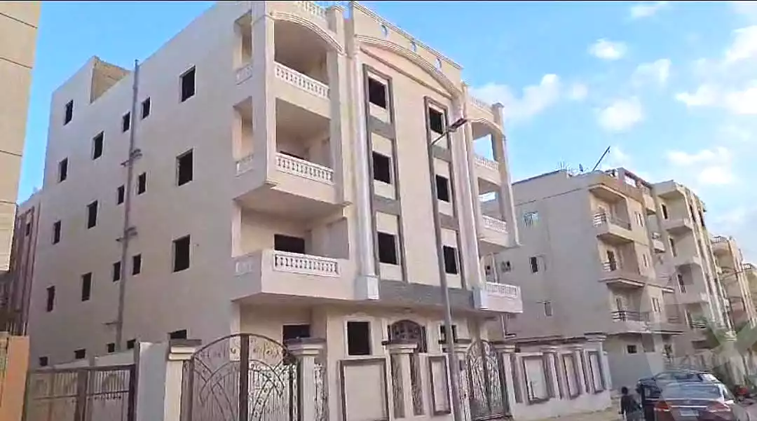 https://aqarmap.com.eg/ar/listing/7049522-for-sale-cairo-badr-city-hai-el-ashgar-featured-neighborhood-bait-el-watan