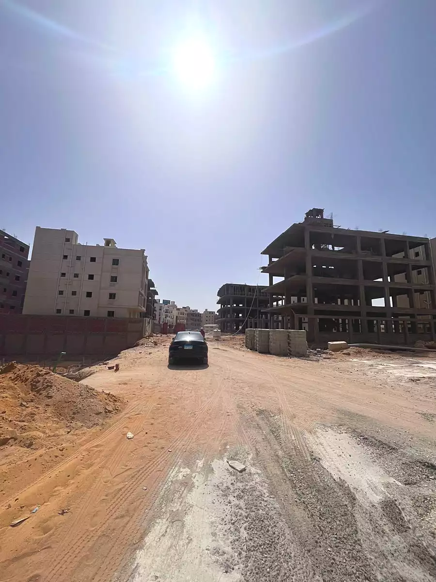 https://aqarmap.com.eg/ar/listing/7050091-for-sale-cairo-new-cairo-bait-el-watan-south-suez-road-el-hay-el-takmely