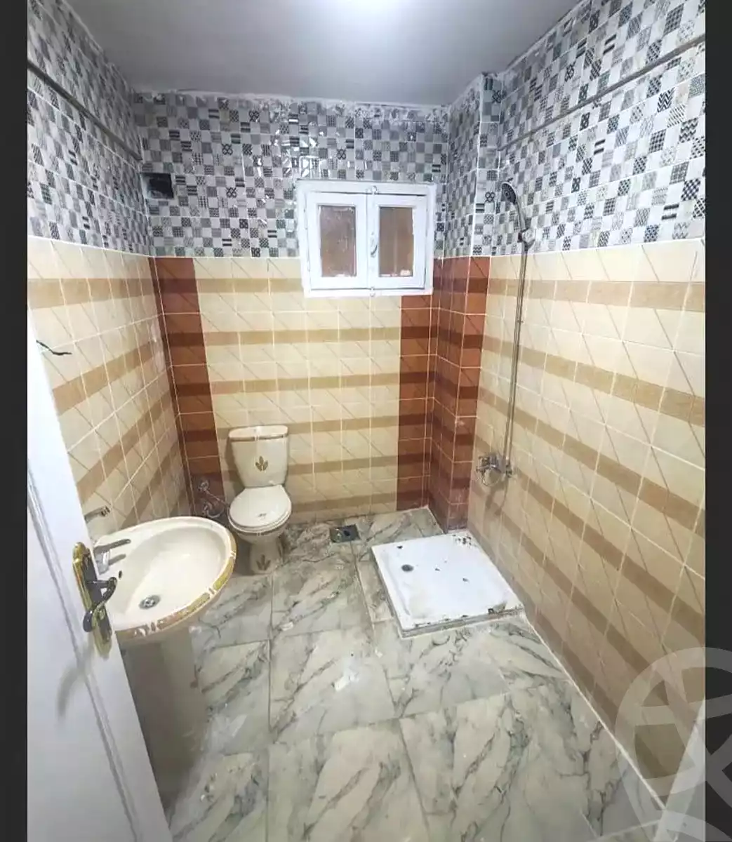 https://aqarmap.com.eg/ar/listing/7050459-for-sale-alexandria-al-agamy-el-hanouvel-al-asdakaa-st