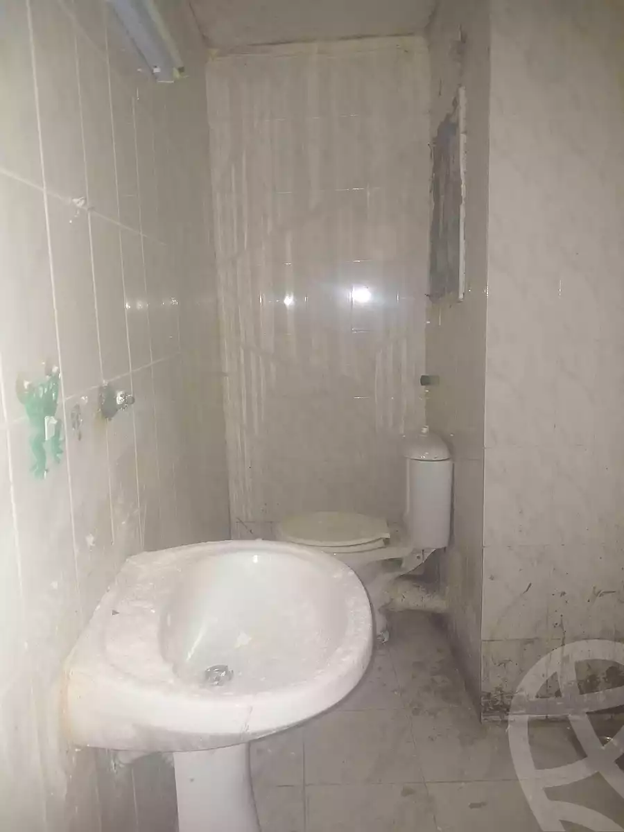 https://aqarmap.com.eg/en/listing/7042629-for-sale-alexandria-al-agamy-el-hanouvel