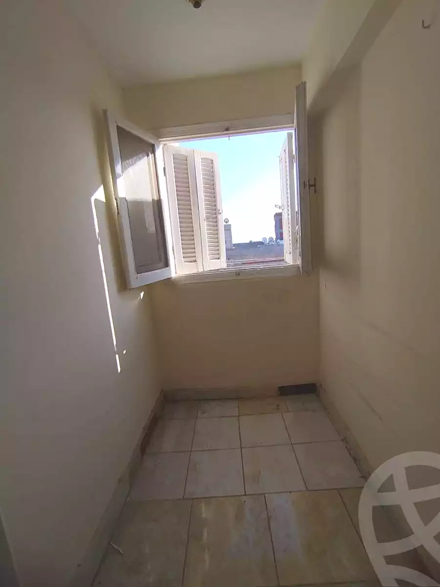 https://aqarmap.com.eg/ar/listing/7042597-for-sale-alexandria-al-agamy-lbytsh-el-hanafeya-st
