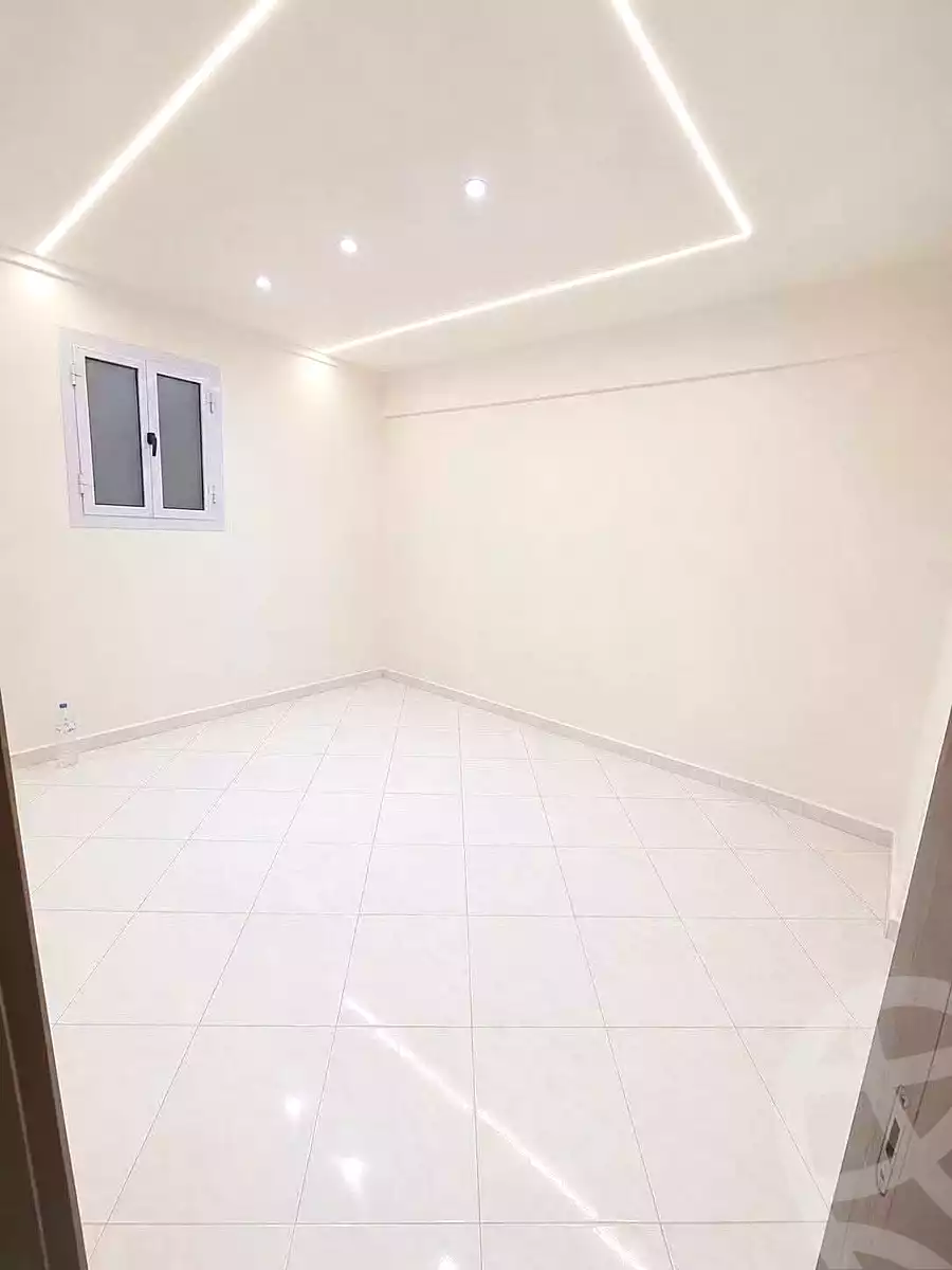 https://aqarmap.com.eg/en/listing/7051294-for-sale-alexandria-lsywf-el-falki