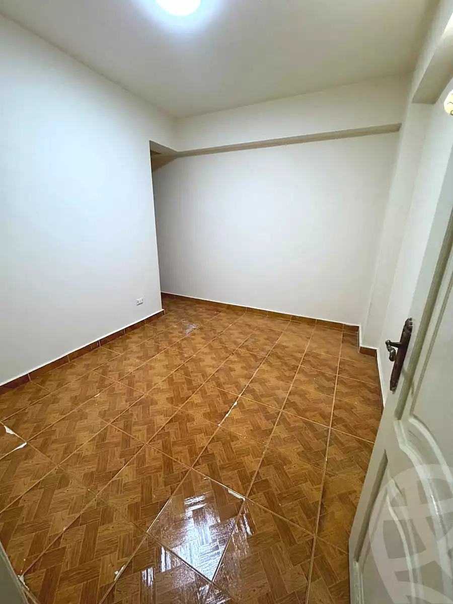 https://aqarmap.com.eg/ar/listing/7051330-for-sale-cairo-el-haram-el-lebeny-soltan-khattab-st