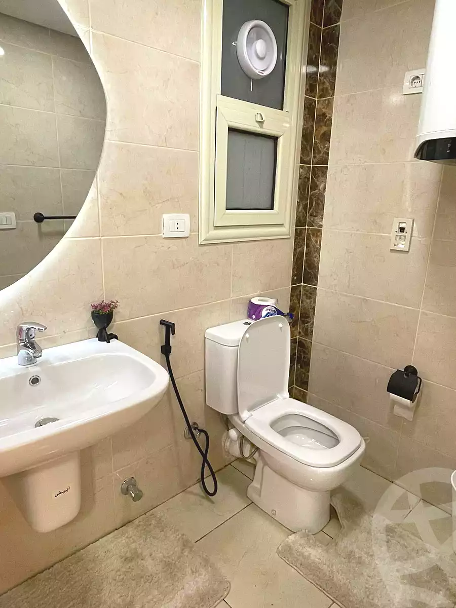 https://aqarmap.com.eg/ar/listing/7051758-for-rent-cairo-new-cairo-compounds-nyoum-nyw-kyrw