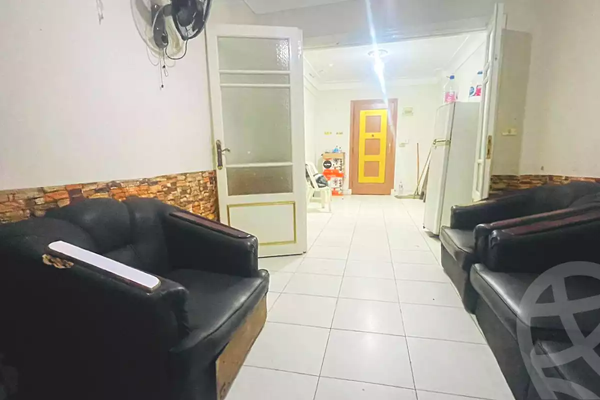 https://aqarmap.com.eg/en/listing/7051884-for-sale-alexandria-sporting-el-geish-road