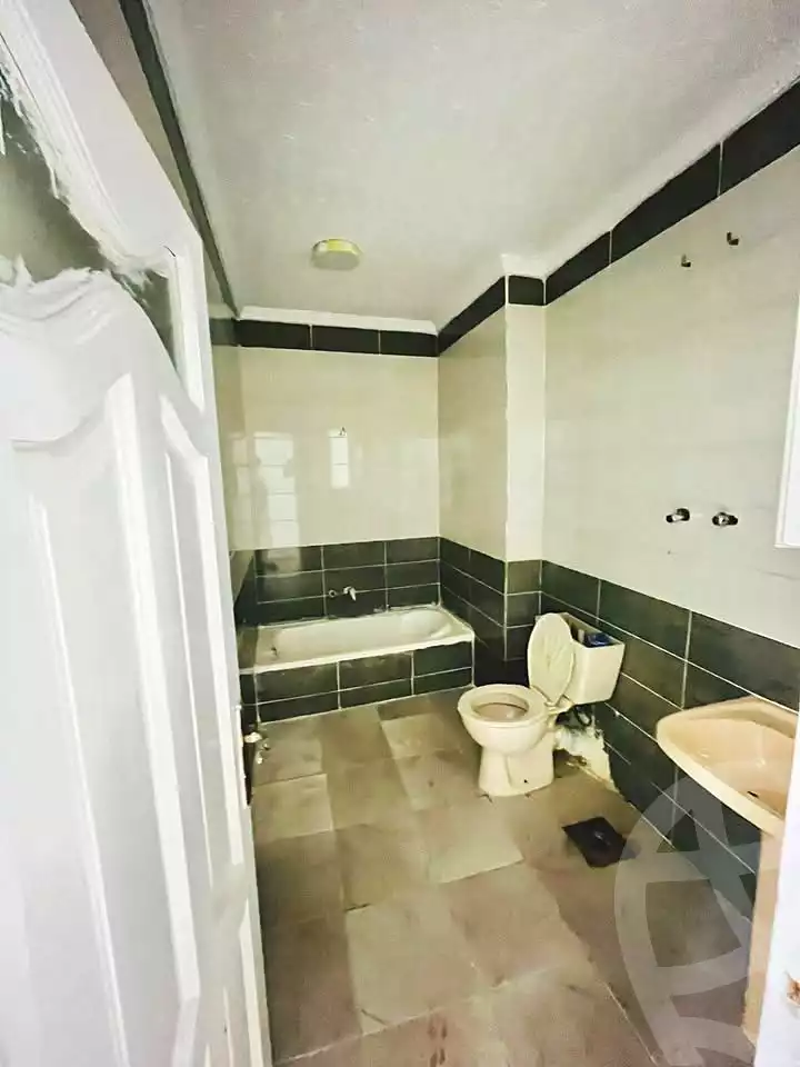 https://aqarmap.com.eg/ar/listing/7052128-for-sale-alexandria-al-agamy-shataa-el-nakheel