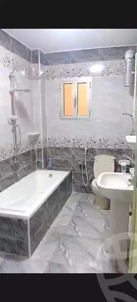 https://aqarmap.com.eg/ar/listing/7052450-for-rent-cairo-ain-shams-ahmed-esmat-st