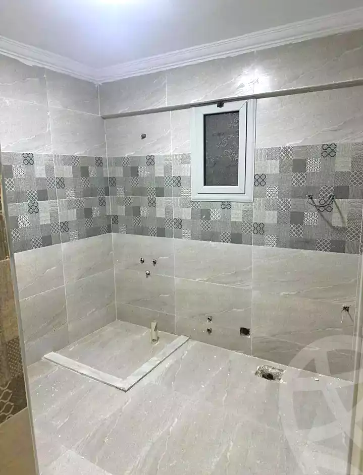 https://aqarmap.com.eg/ar/listing/7052480-for-sale-alexandria-al-agamy-el-hanouvel-radwan-st