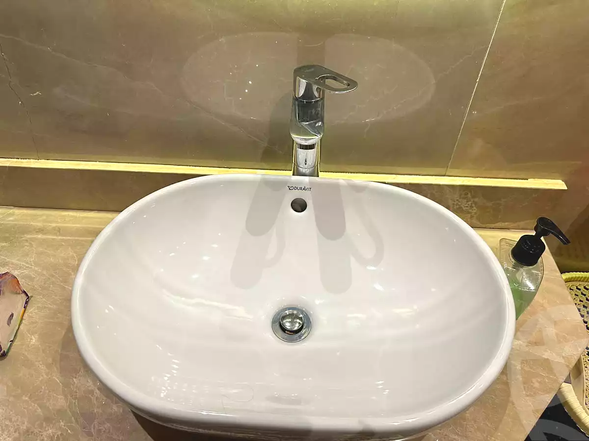 https://aqarmap.com.eg/ar/listing/7052534-for-sale-cairo-new-cairo-south-investors-mohammed-nagib-axis-st