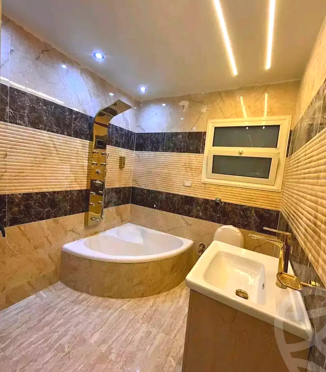 https://aqarmap.com.eg/en/listing/7052623-for-sale-alexandria-al-agamy-lbytsh-bianchiii