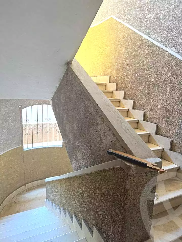 https://aqarmap.com.eg/en/listing/7053278-for-sale-cairo-shoubra-corniche-el-nile-st