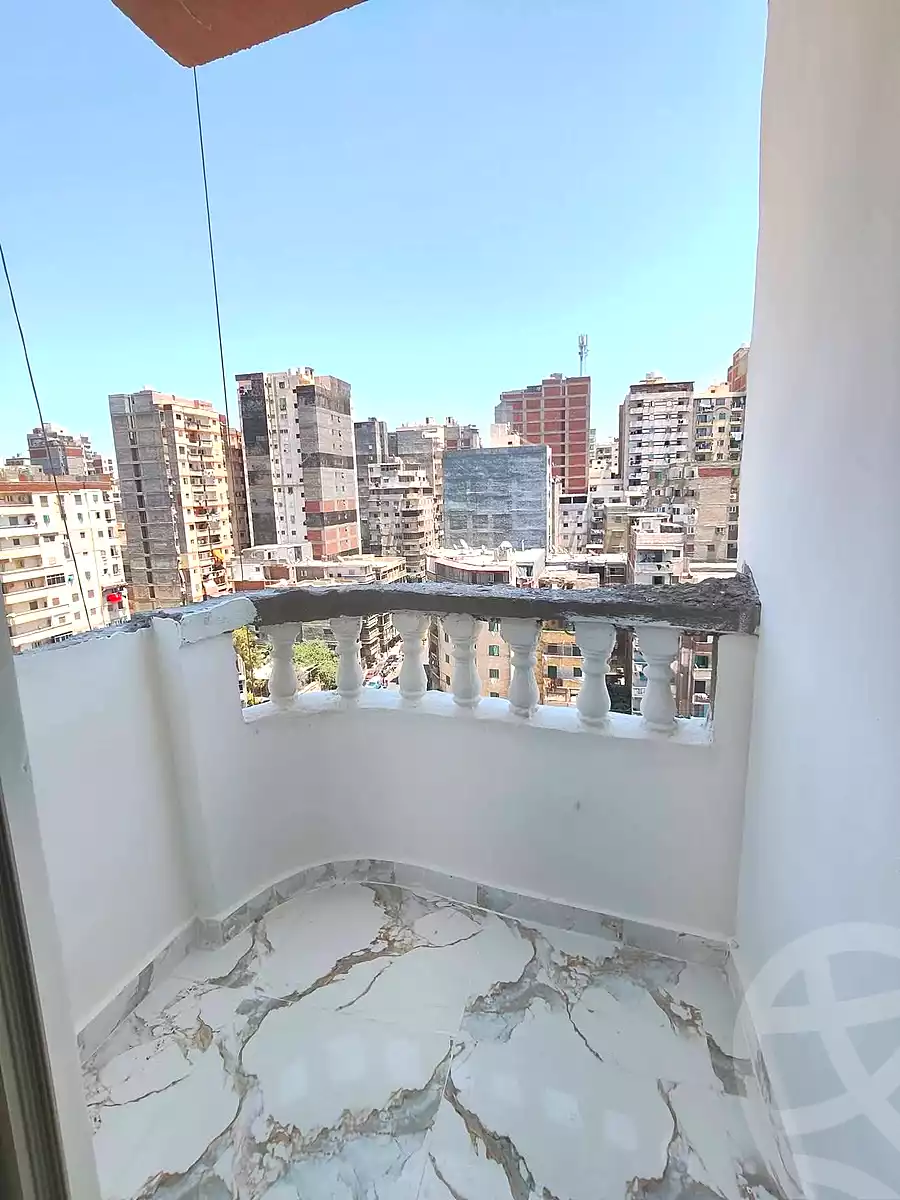 https://aqarmap.com.eg/ar/listing/7053651-for-sale-alexandria-sydy-bshr-shr-mlk-hfny