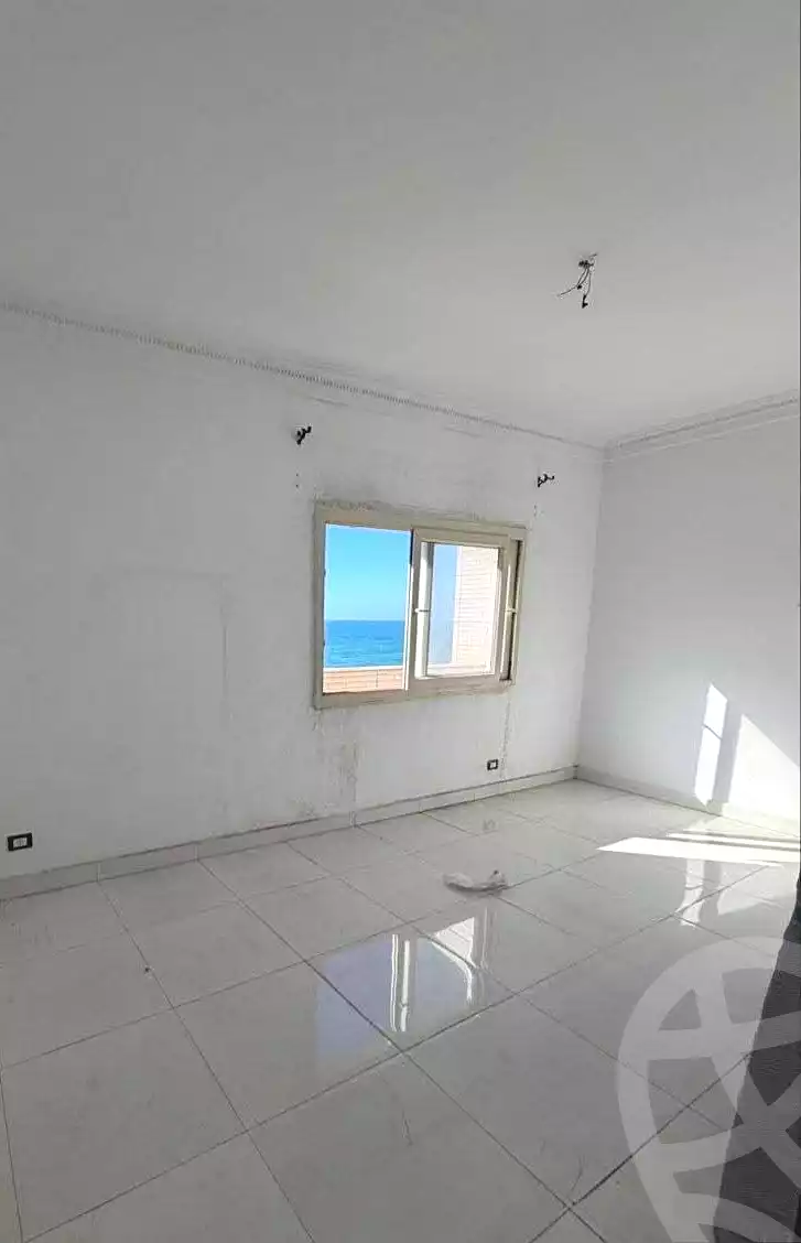 https://aqarmap.com.eg/ar/listing/7053660-for-sale-alexandria-camp-cesar-el-gaish-rd
