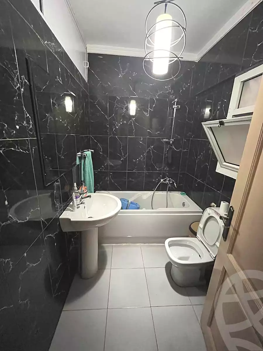https://aqarmap.com.eg/ar/listing/7053688-for-sale-cairo-el-maadi-degla-street-200