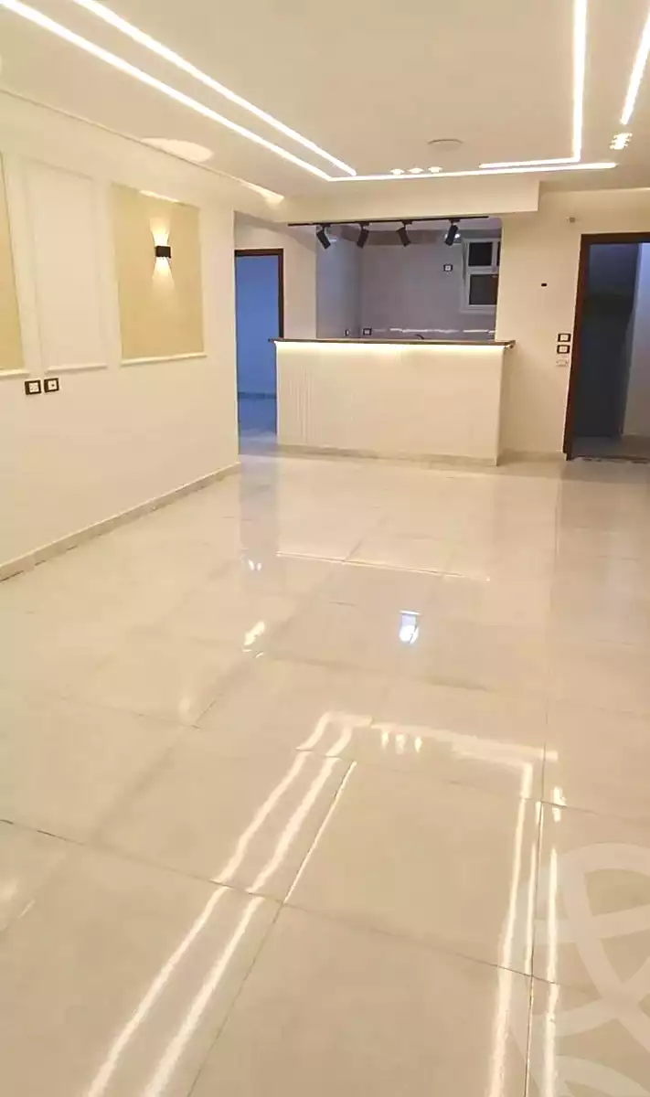 https://aqarmap.com.eg/en/listing/7054568-for-sale-cairo-helwan-hadayek-helwan-nile-corniche-st