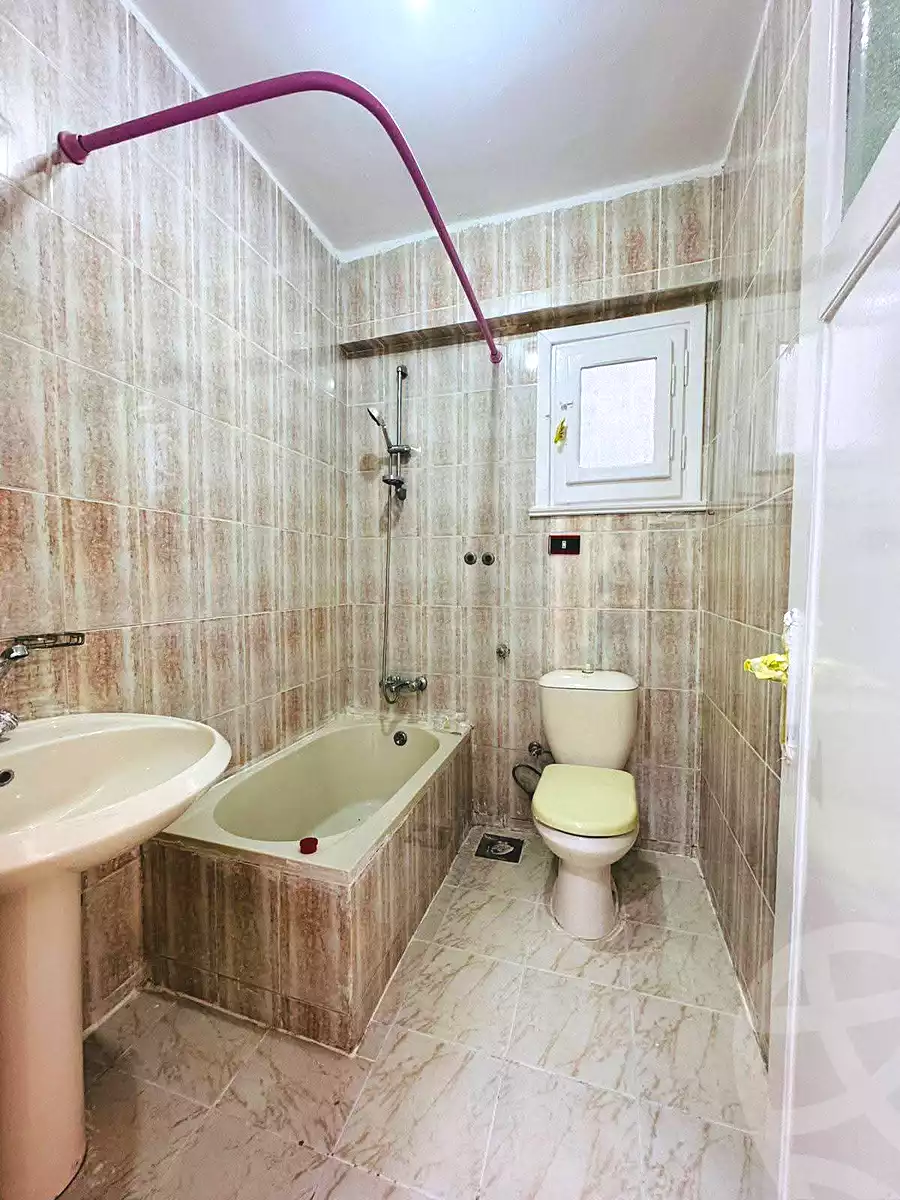 https://aqarmap.com.eg/en/listing/7054605-for-sale-alexandria-al-agamy