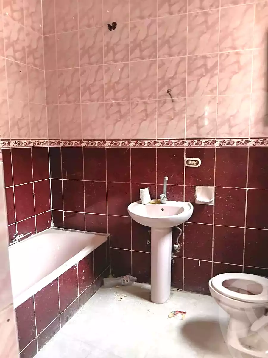 https://aqarmap.com.eg/ar/listing/7054611-for-sale-alexandria-al-agamy-lbytsh-el-hay-st