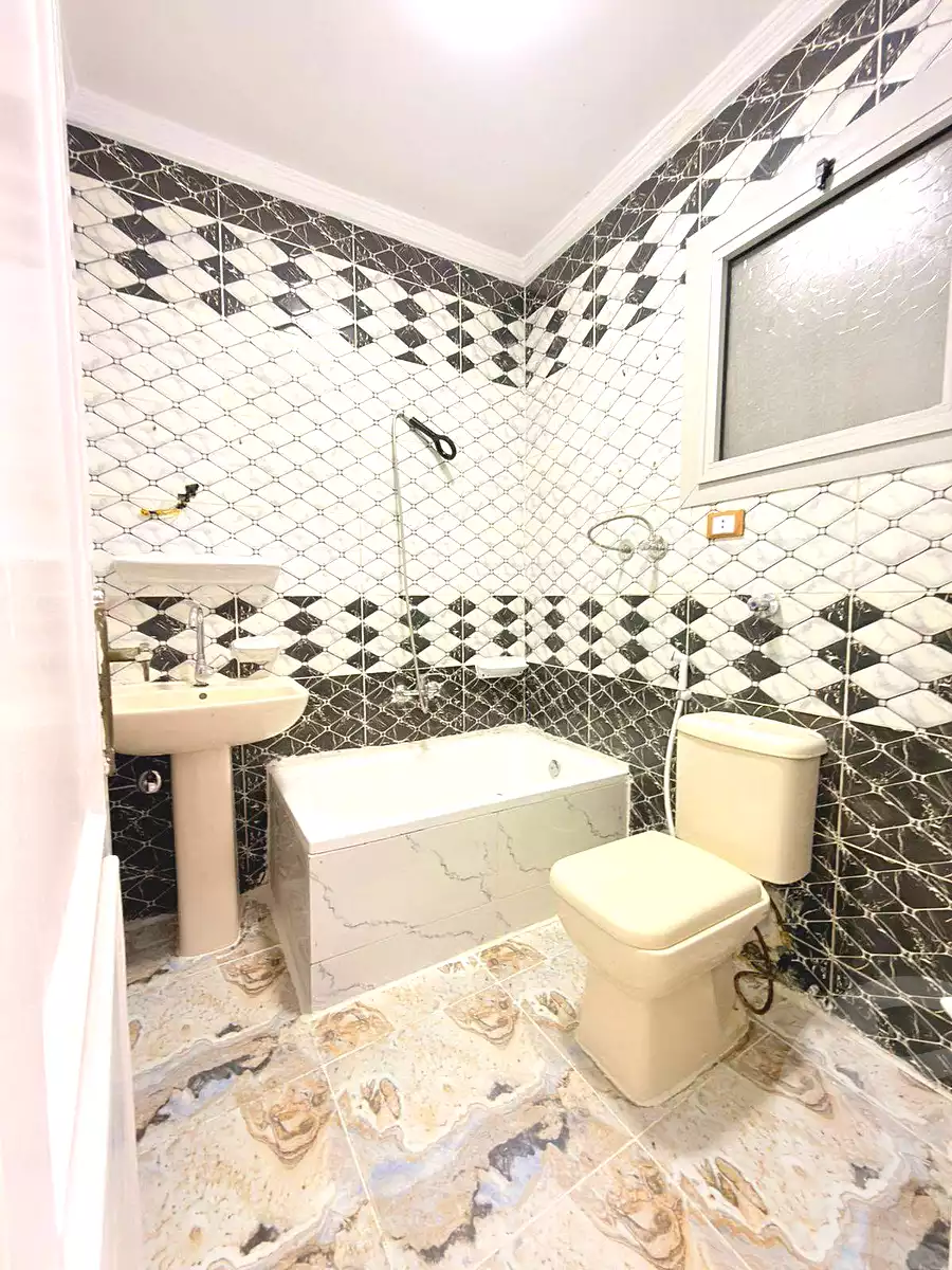 https://aqarmap.com.eg/en/listing/7054859-for-sale-alexandria-al-agamy-shataa-el-nakheel