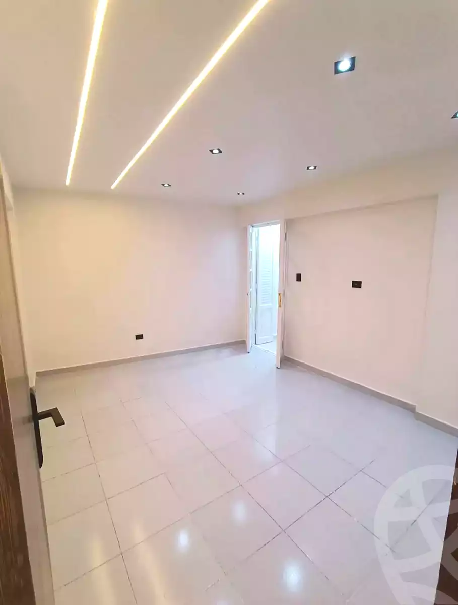 https://aqarmap.com.eg/ar/listing/7054955-for-sale-alexandria-sydy-bshr-sydy-bshr-bhry