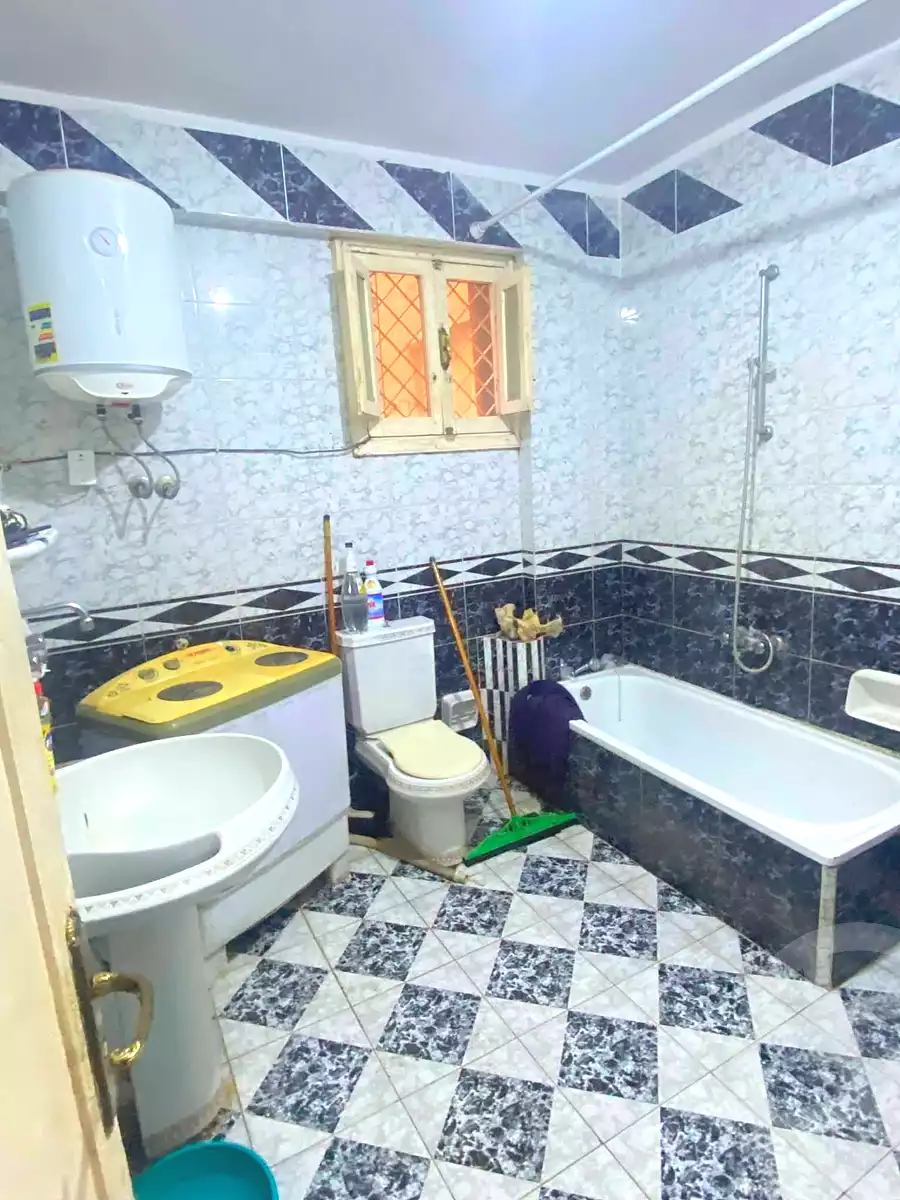 https://aqarmap.com.eg/en/listing/7054963-for-sale-alexandria-al-agamy-el-hanouvel