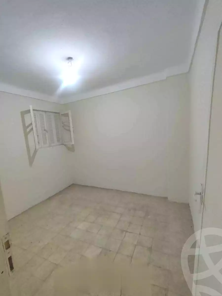 https://aqarmap.com.eg/ar/listing/7055309-for-sale-alexandria-lsywf-el-seyouf-qebly