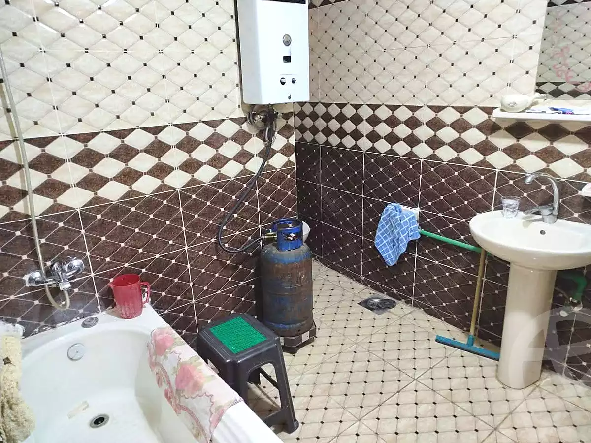 https://aqarmap.com.eg/ar/listing/7055379-for-sale-cairo-ain-shams-6-october-st