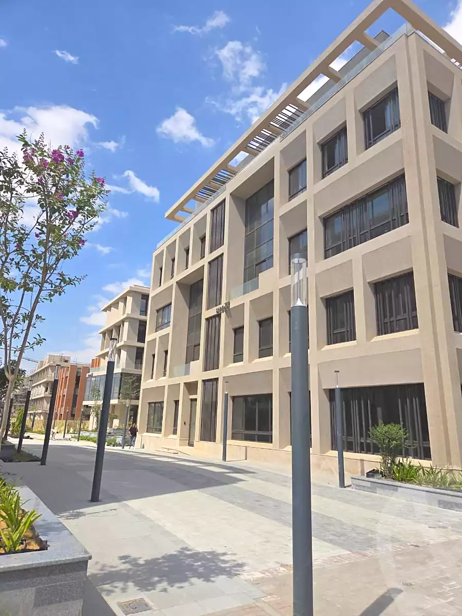 https://aqarmap.com.eg/ar/listing/7055652-for-sale-cairo-new-cairo-compounds-district-5-the-plateau-district-5