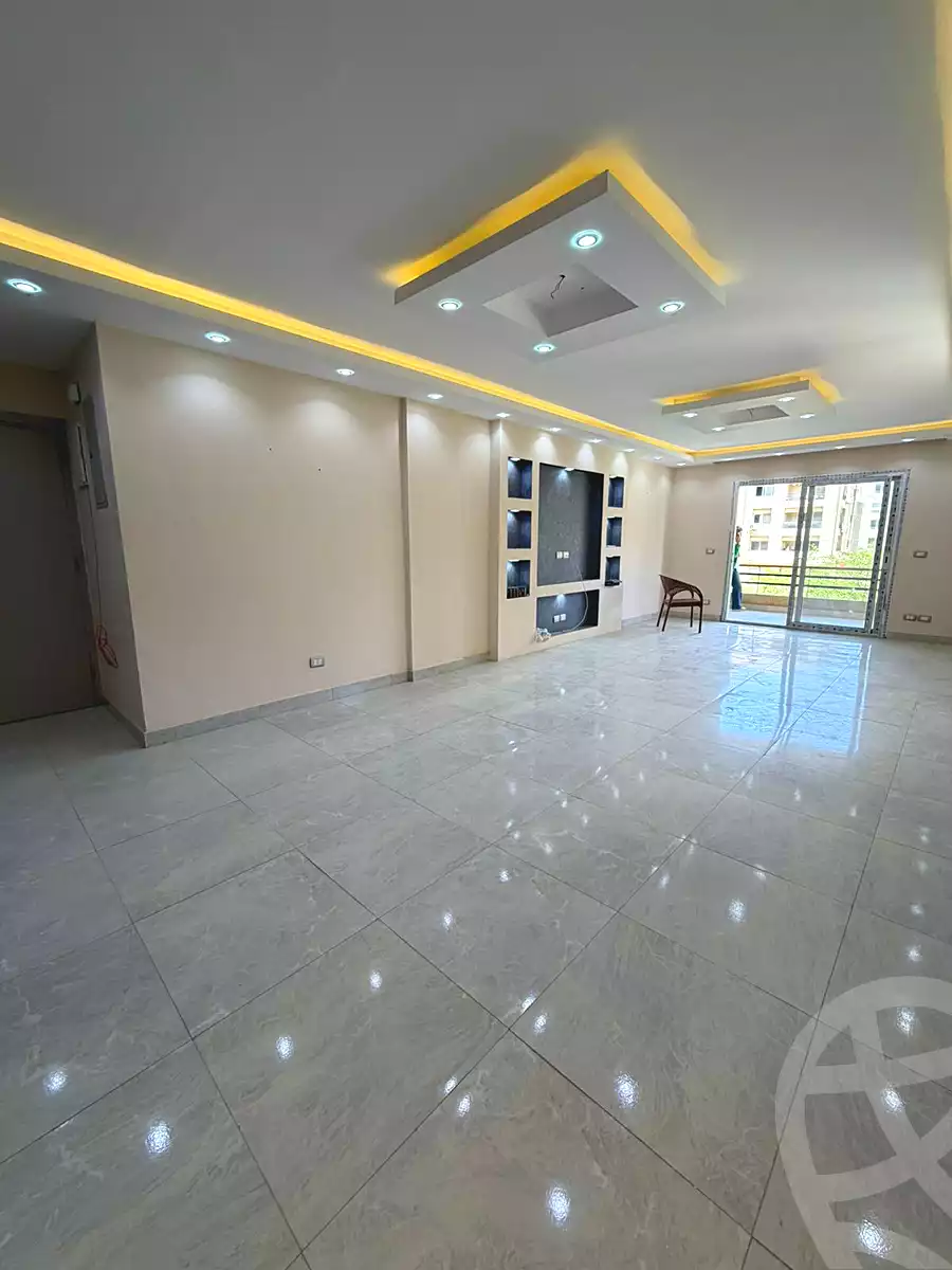 https://aqarmap.com.eg/en/listing/7055804-for-rent-cairo-new-cairo-compounds-the-square