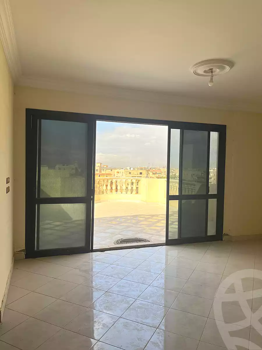 https://aqarmap.com.eg/ar/listing/7055909-for-sale-cairo-new-cairo-ganob-el-akadamiya-south-academy-b-taha-hussein-st