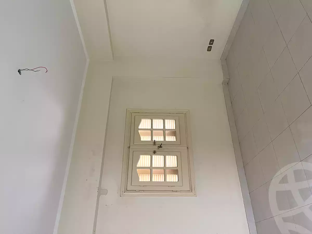 https://aqarmap.com.eg/ar/listing/7055909-for-sale-cairo-new-cairo-ganob-el-akadamiya-south-academy-b-taha-hussein-st