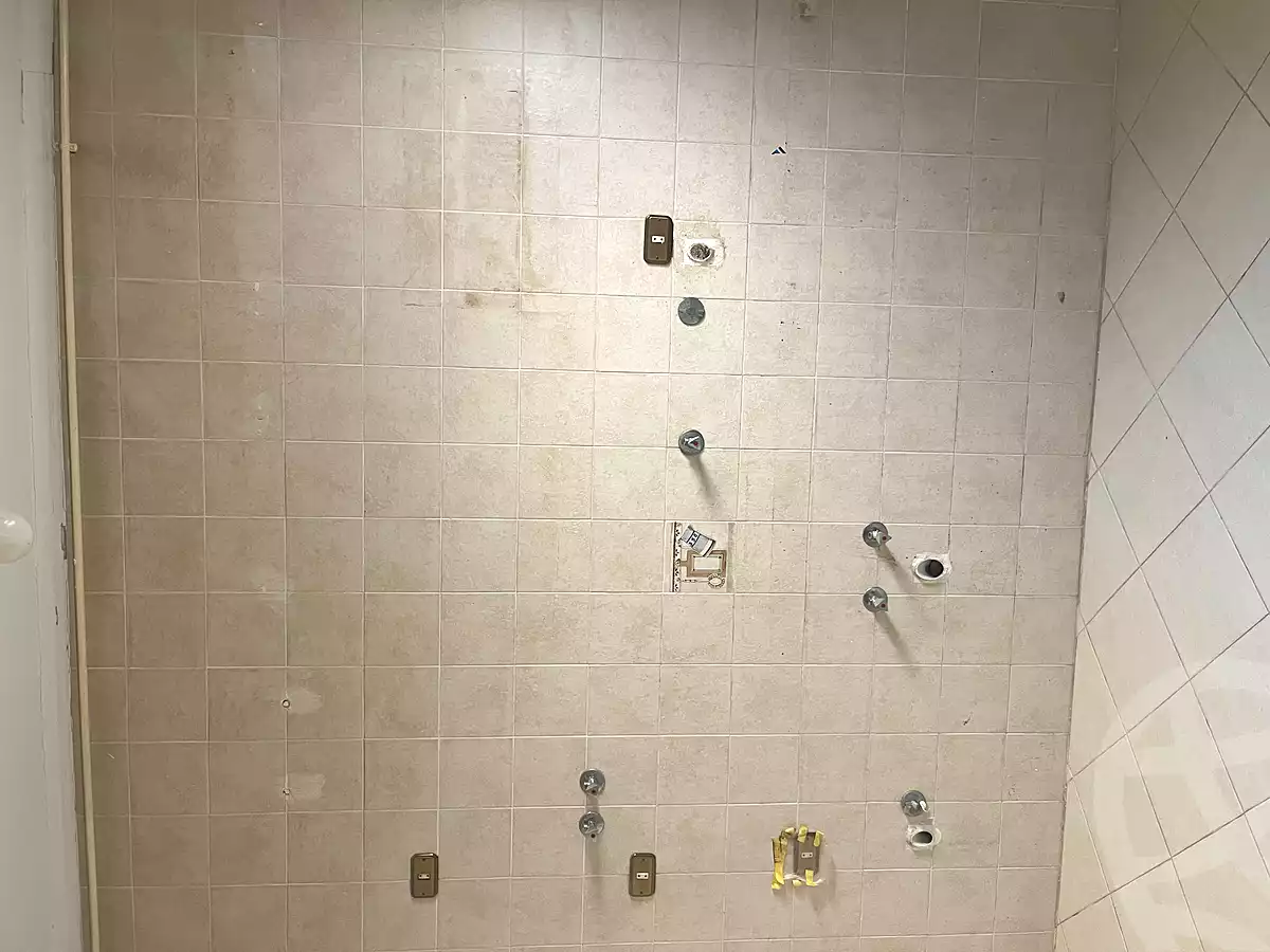 https://aqarmap.com.eg/ar/listing/7055909-for-sale-cairo-new-cairo-ganob-el-akadamiya-south-academy-b-taha-hussein-st