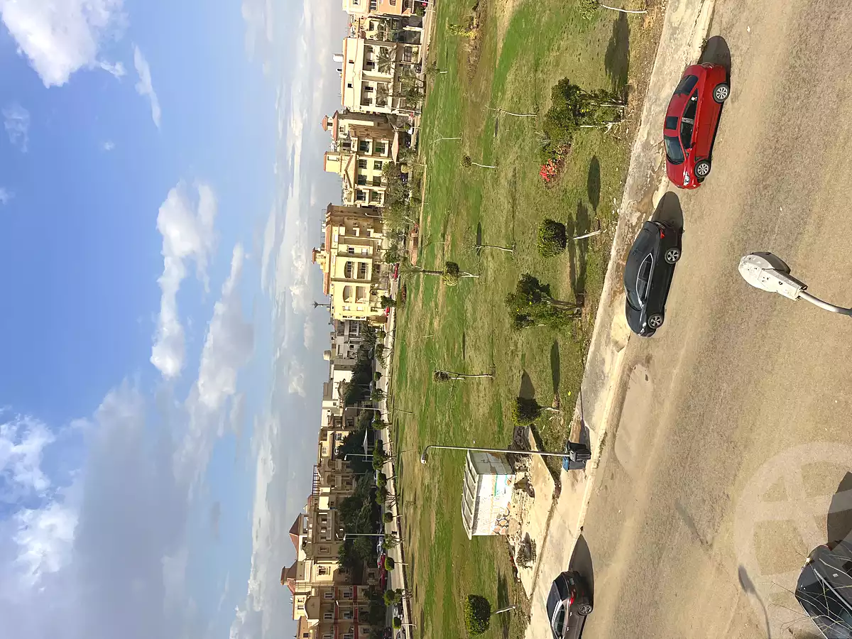 https://aqarmap.com.eg/ar/listing/7055909-for-sale-cairo-new-cairo-ganob-el-akadamiya-south-academy-b-taha-hussein-st