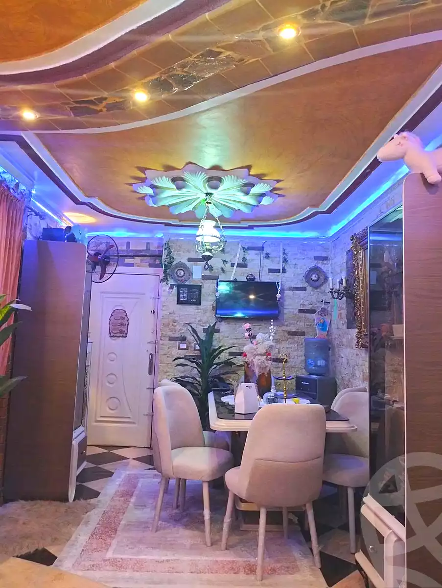 https://aqarmap.com.eg/en/listing/7056105-for-sale-alexandria-al-agamy-el-hanouvel-radwan-st