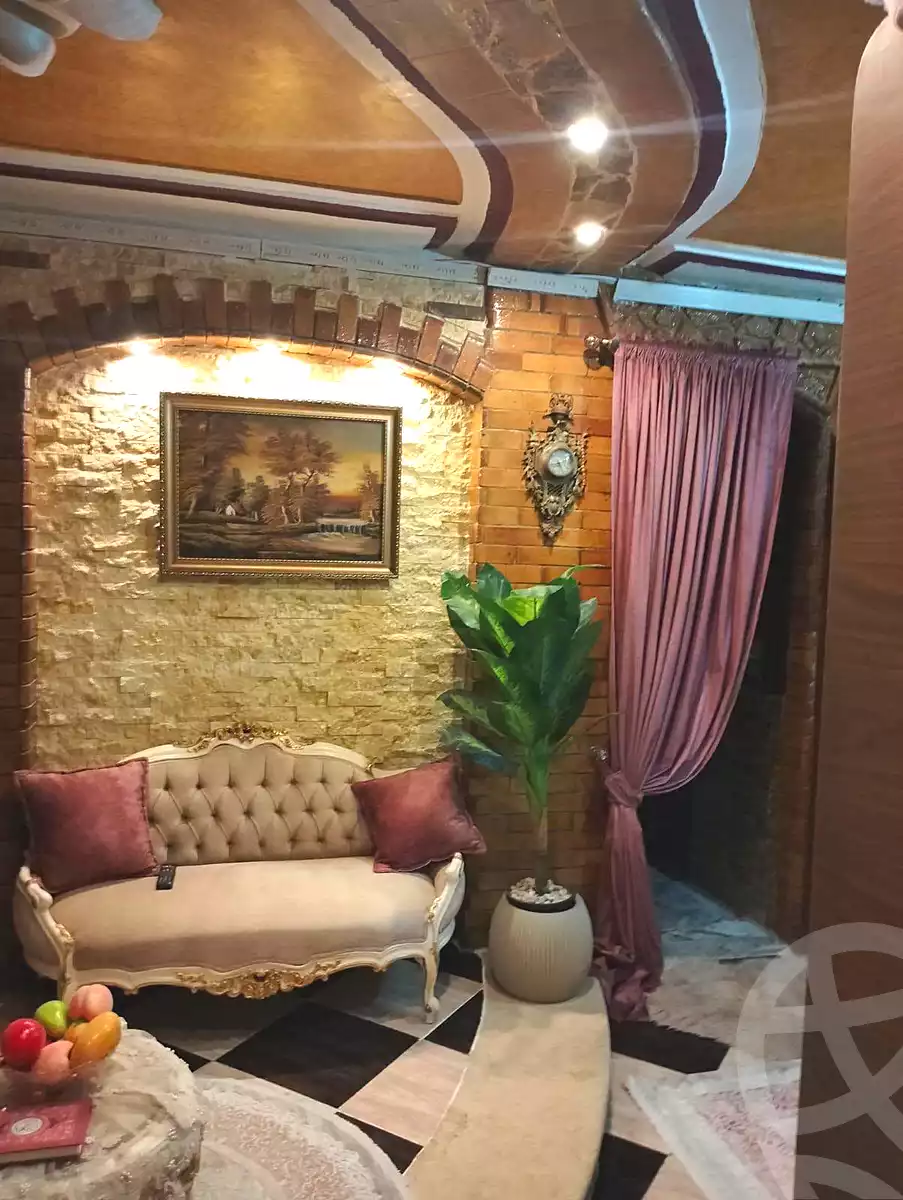 https://aqarmap.com.eg/en/listing/7056105-for-sale-alexandria-al-agamy-el-hanouvel-radwan-st
