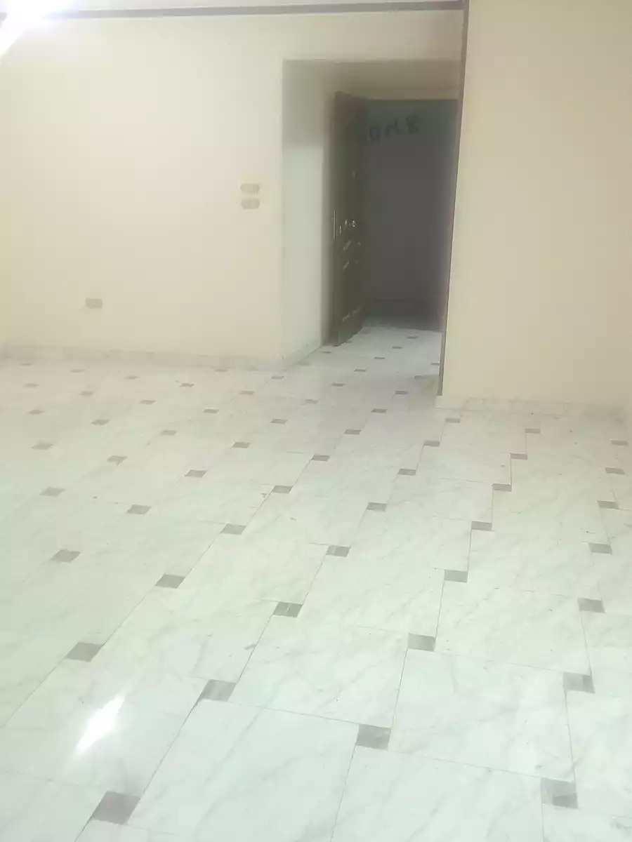 https://aqarmap.com.eg/ar/listing/7056240-for-sale-cairo-ain-shams-ain-shams-el-sharkia-el-zahraa-st