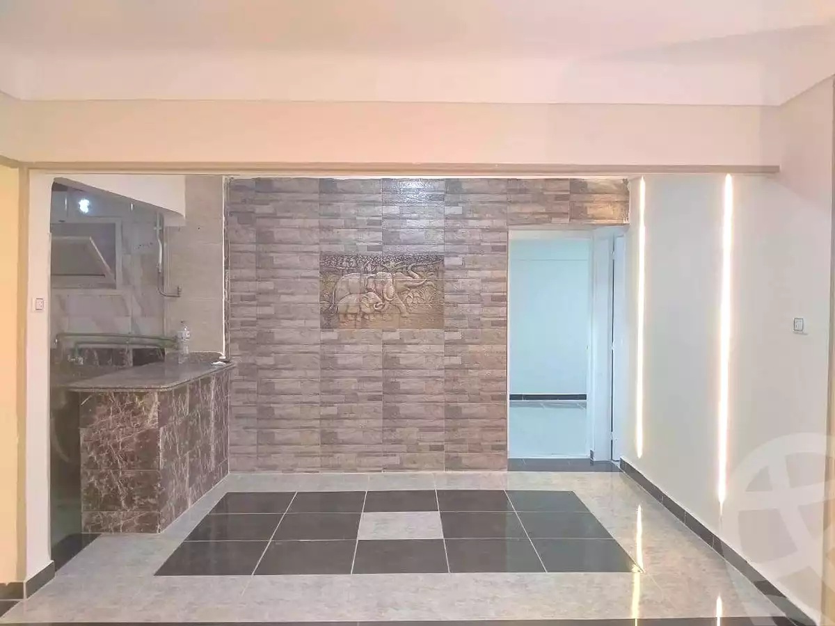 https://aqarmap.com.eg/ar/listing/7056290-for-sale-alexandria-al-agamy-bw-ywsf