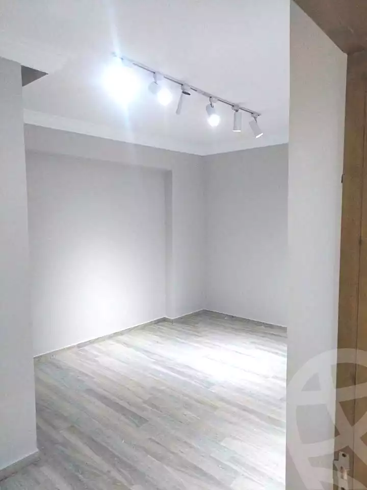 https://aqarmap.com.eg/ar/listing/7056445-for-sale-cairo-el-haram-shareaa-el-haram