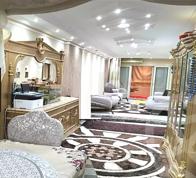 https://aqarmap.com.eg/ar/listing/7056523-for-sale-cairo-helwan-helwan-el-sharkeya-mostafa-safwat-st