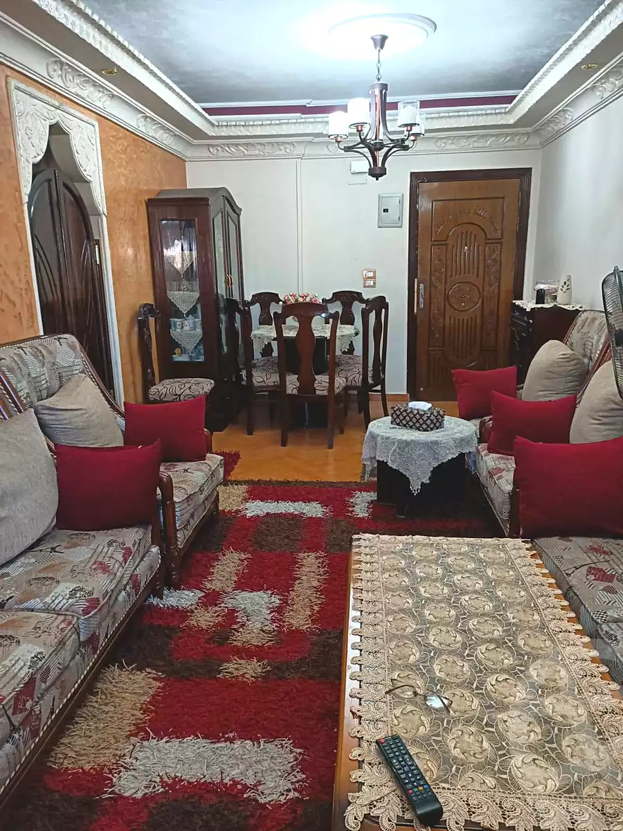 https://aqarmap.com.eg/ar/listing/7056578-for-sale-cairo-helwan-rostom-st