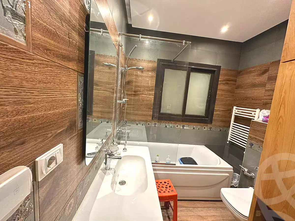 شقة بـ٣ غرف نوم في فيفث سكوير المراسم، صورة ١٥ من ١٥