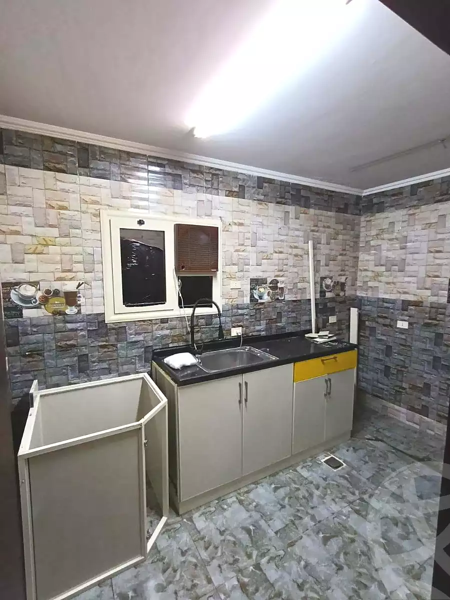 https://aqarmap.com.eg/ar/listing/7056856-for-sale-cairo-helwan-ahmed-enci-st