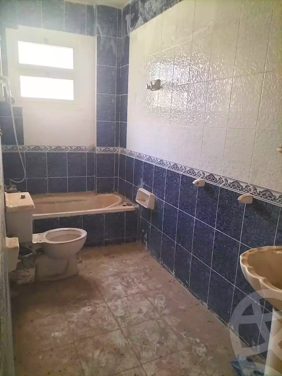 https://aqarmap.com.eg/ar/listing/7057372-for-sale-alexandria-al-agamy-el-hanouvel-al-haded-we-al-soulb-st