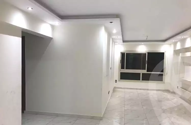 https://aqarmap.com.eg/ar/listing/7057659-for-rent-alexandria-smouha-compounds-in-smouha