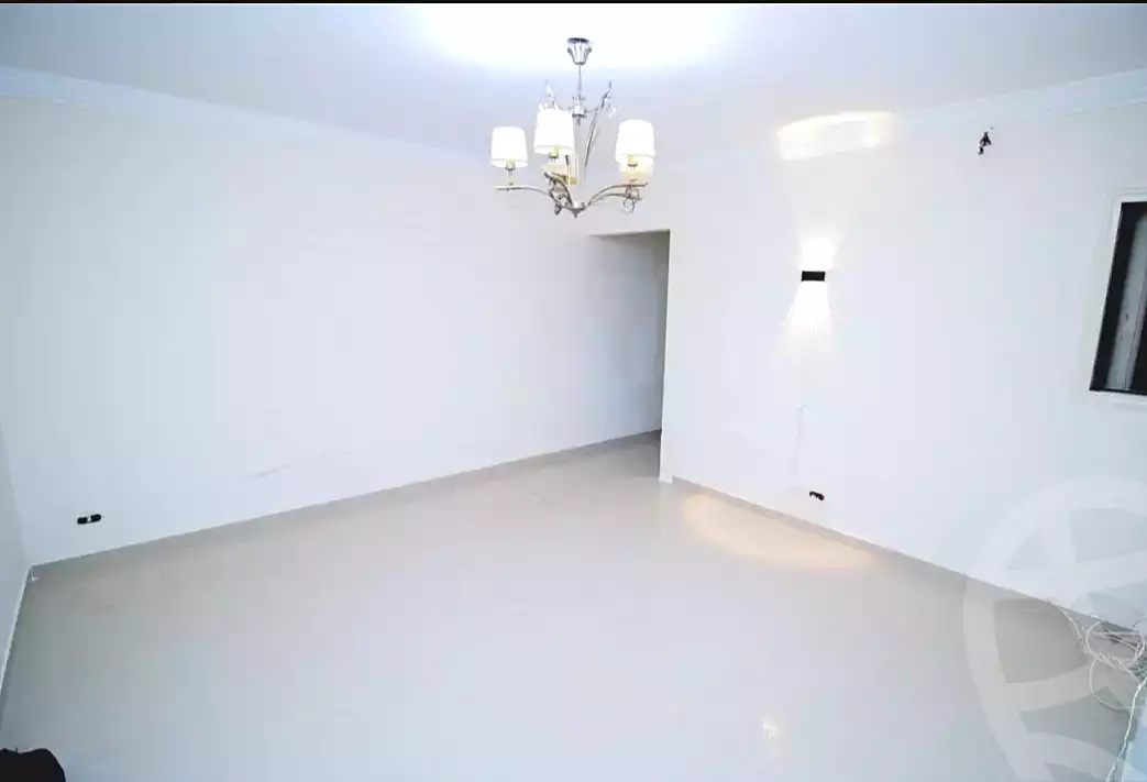 https://aqarmap.com.eg/ar/listing/7058231-for-sale-alexandria-camp-cesar-famous-st
