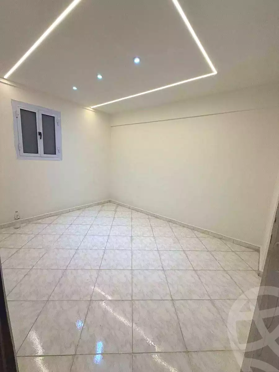 https://aqarmap.com.eg/en/listing/7058480-for-sale-alexandria-lsywf-el-falki
