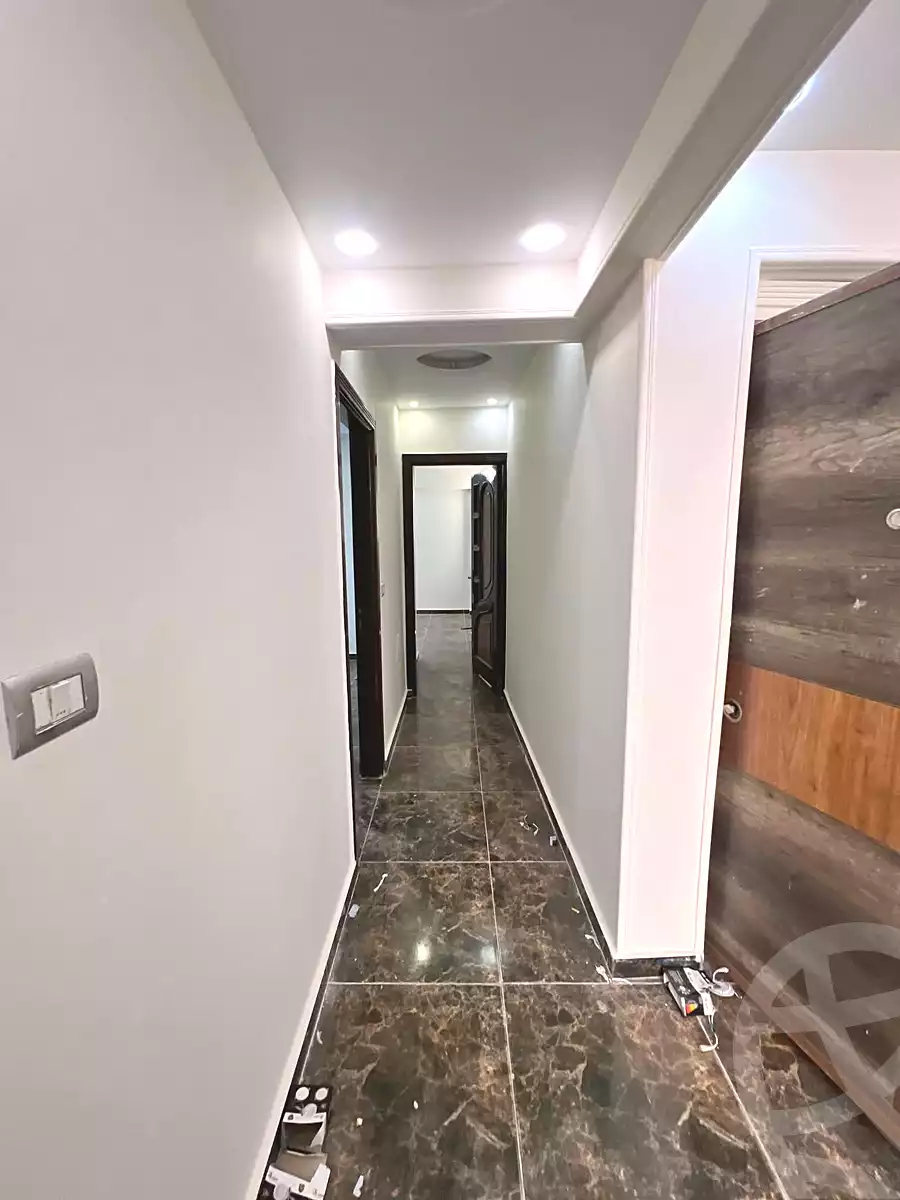 https://aqarmap.com.eg/ar/listing/7058592-for-sale-alexandria-new-miami-street-10