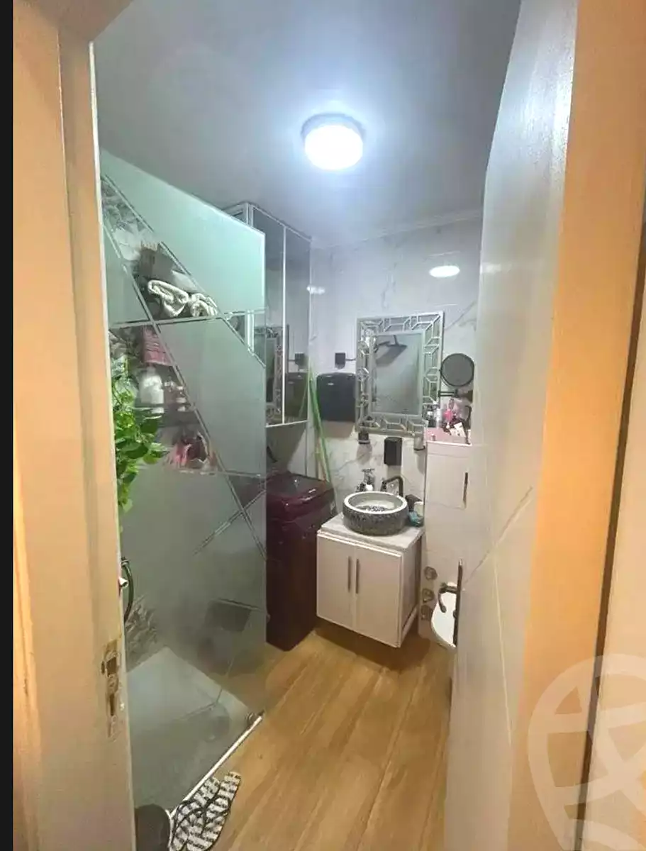 https://aqarmap.com.eg/en/listing/7059158-for-sale-alexandria-ganaklis