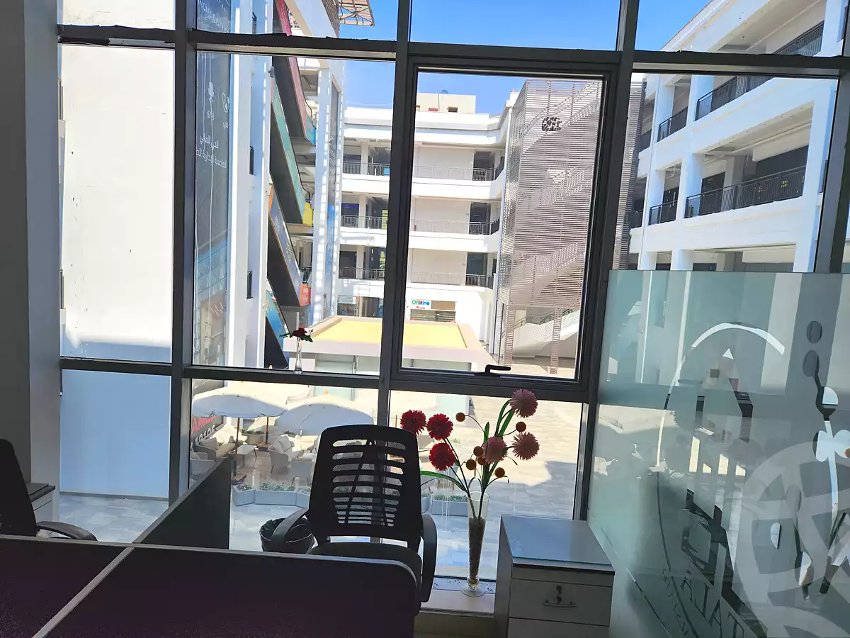https://aqarmap.com.eg/en/listing/7059288-for-rent-cairo-new-cairo-compounds-top-90-mall