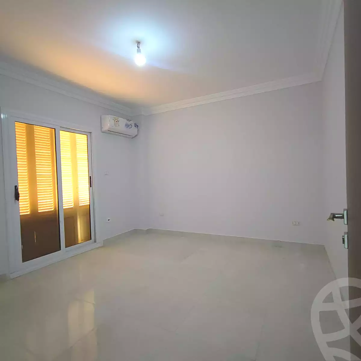 https://aqarmap.com.eg/en/listing/7059412-for-rent-cairo-new-cairo-ganob-el-akadamiya-south-academy-b-taha-hussein-st